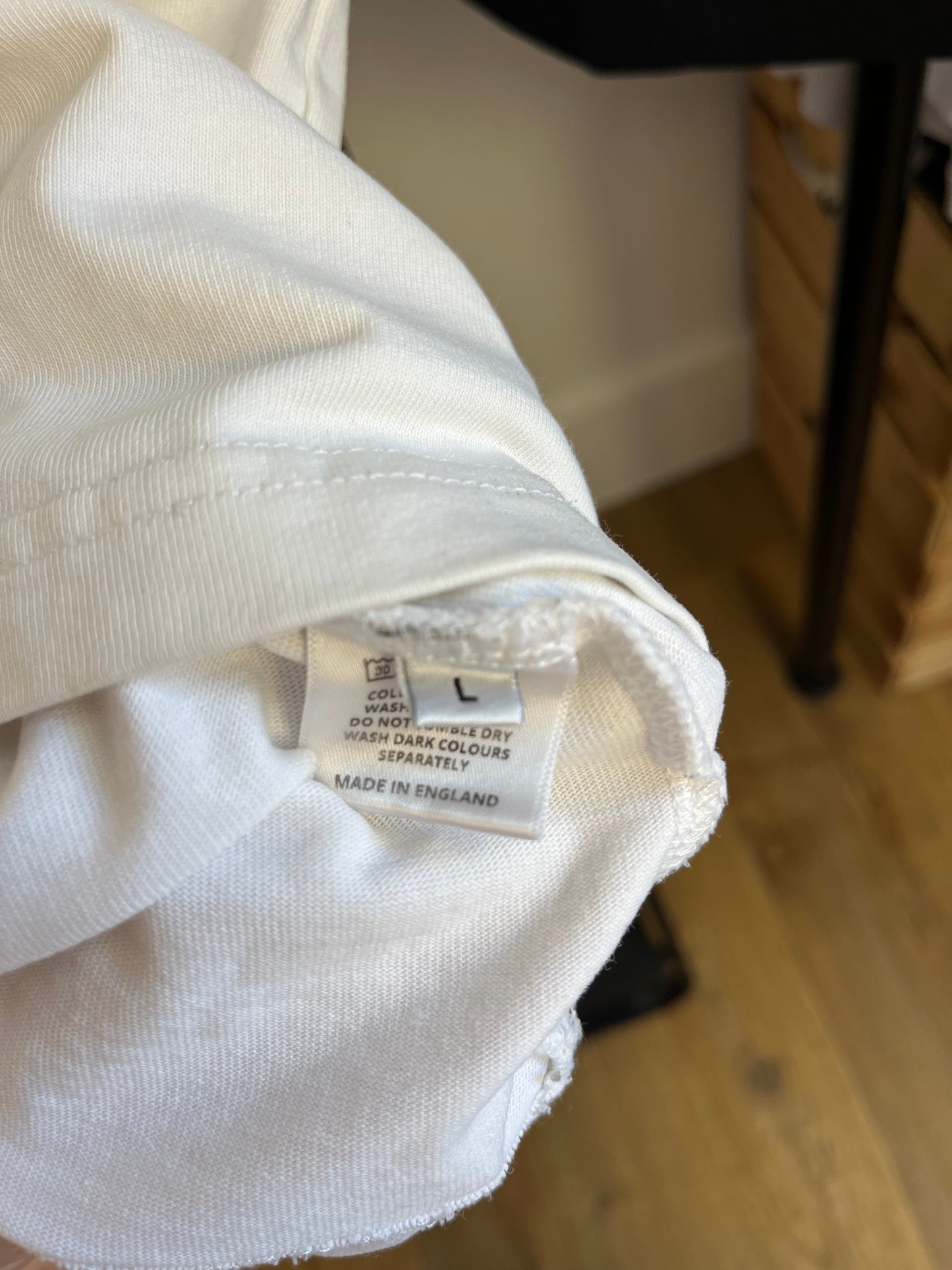 Illicit Bloc White T-Shirt - Large