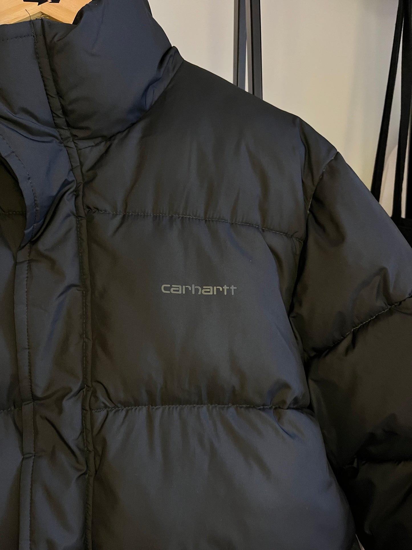 Carhartt Black Puffer Coat - Large