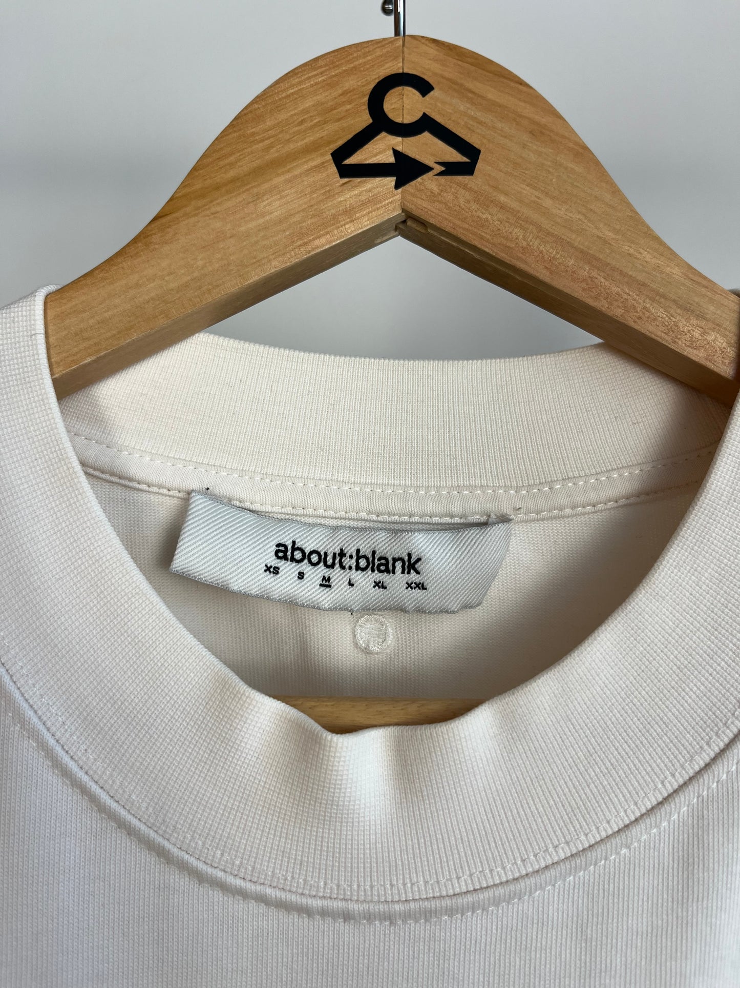 About:Blank Off White T-Shirt - Medium