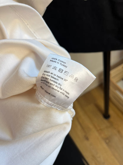 About:Blank Off White T-Shirt - Medium
