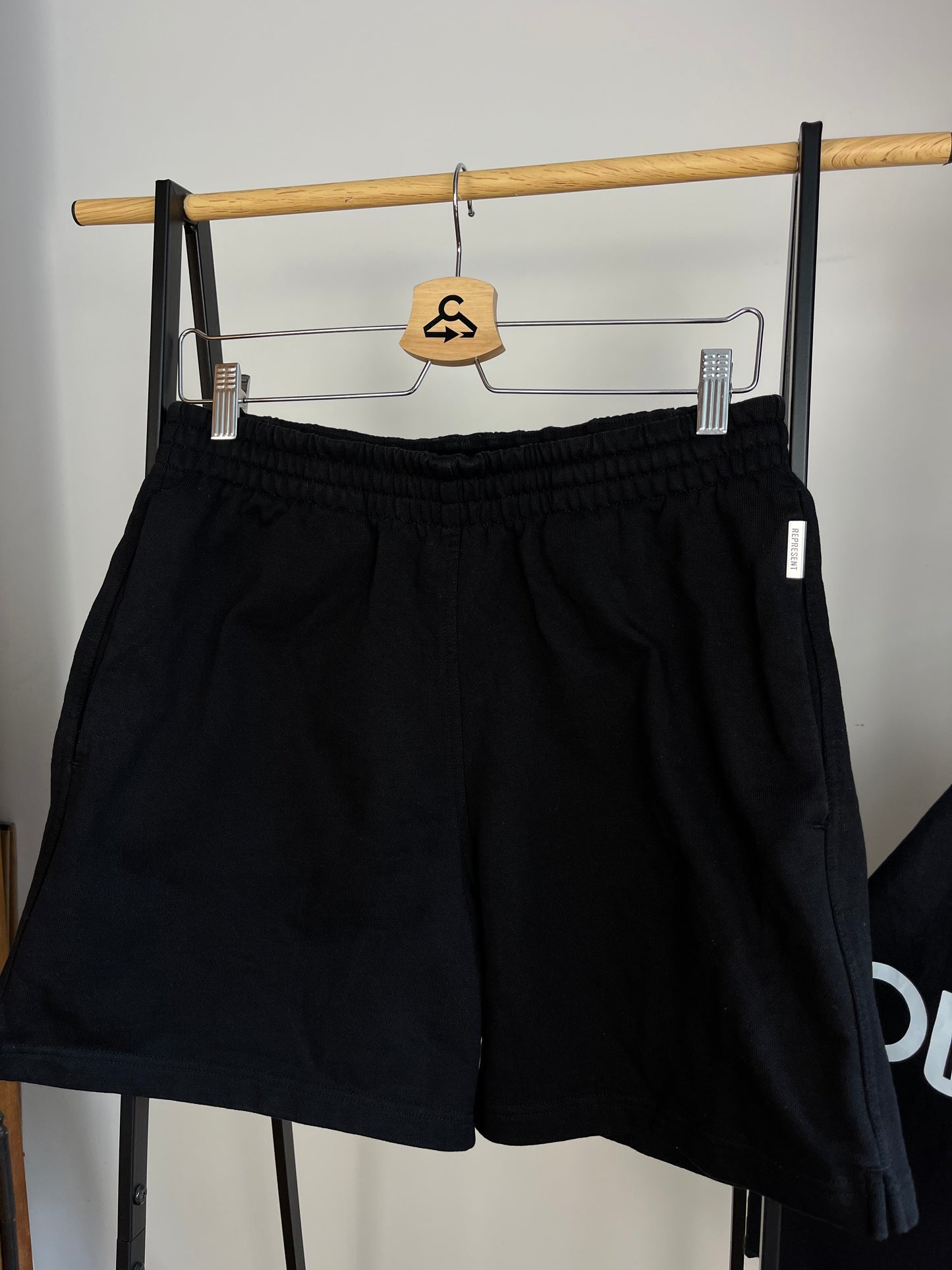 Represent Black Jogger Shorts - Medium