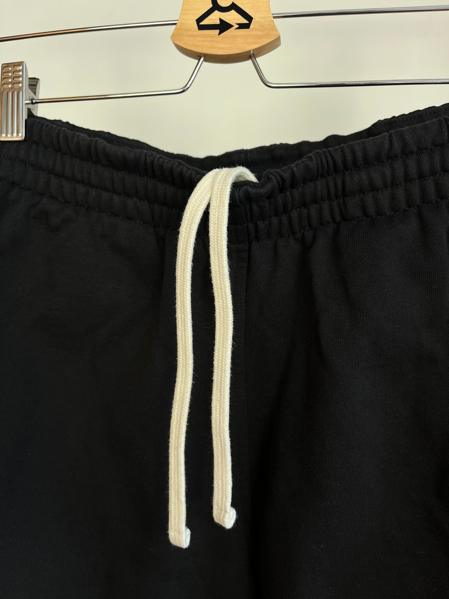 Represent Black Jogger Shorts - Medium