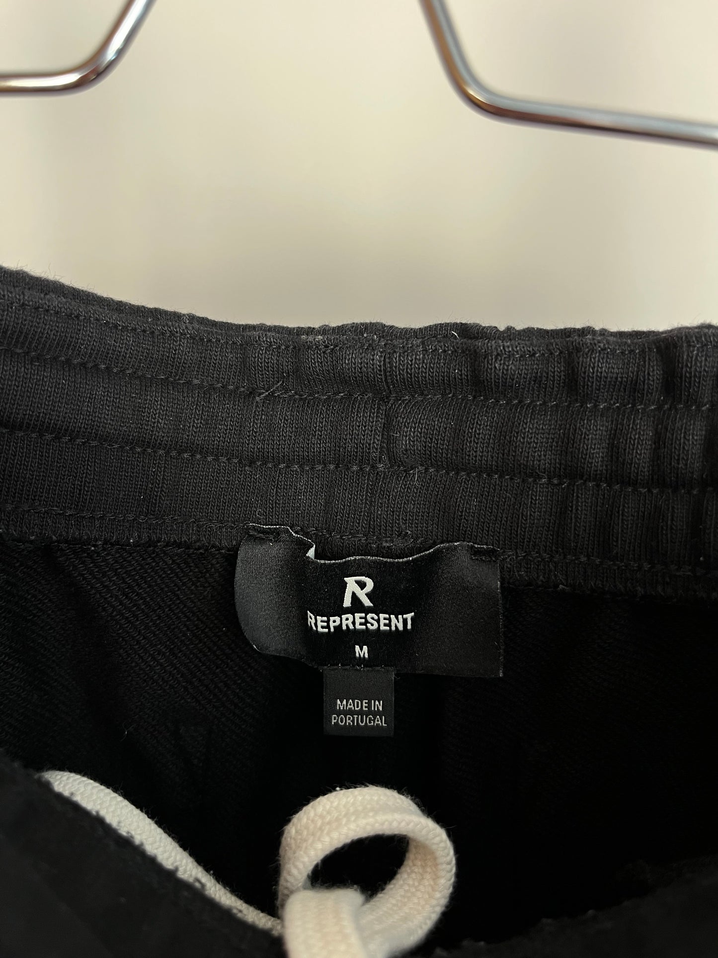 Represent Black Jogger Shorts - Medium