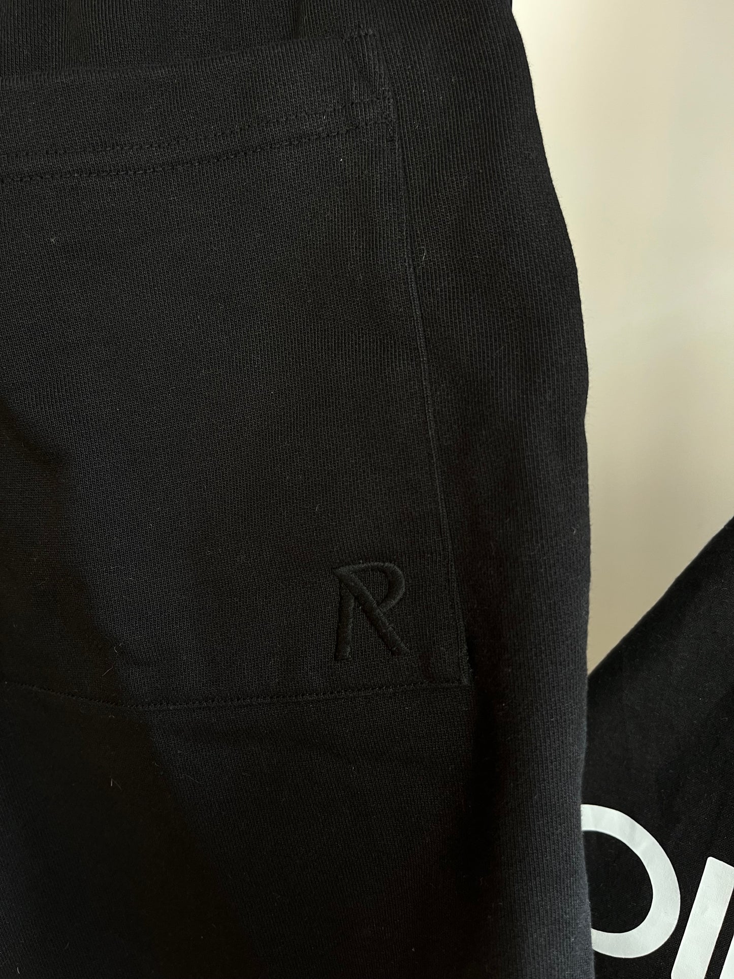 Represent Black Jogger Shorts - Medium