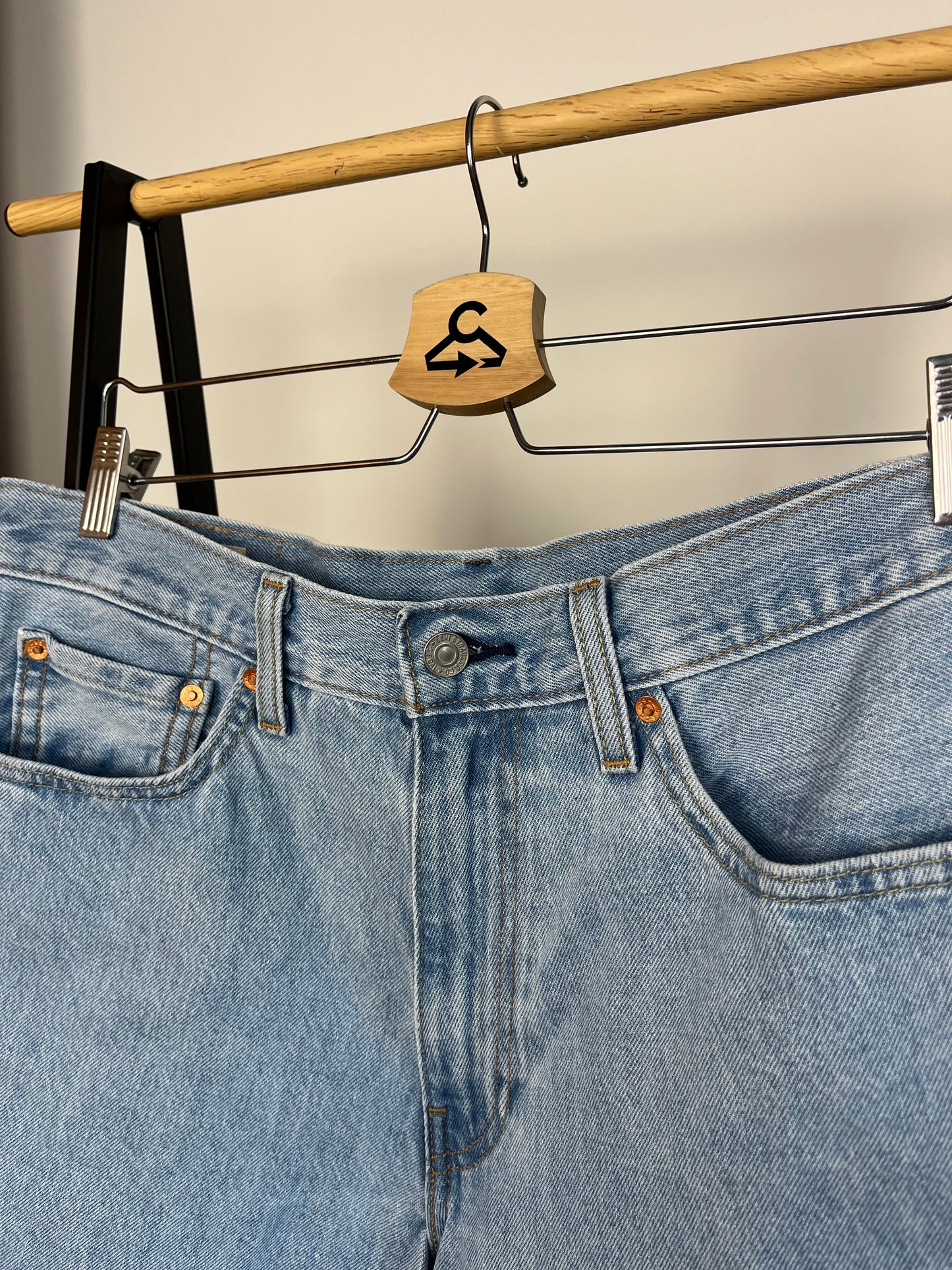 Levi’s 468 Light Blue Denim Shorts - W33