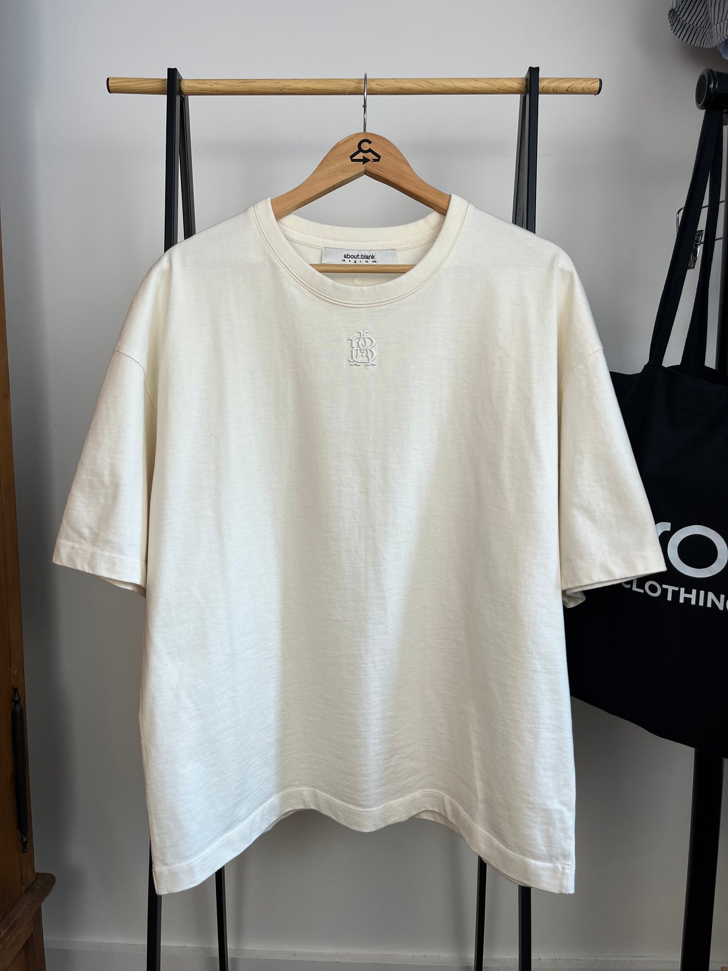 About:Blank Cream T-Shirt - Medium