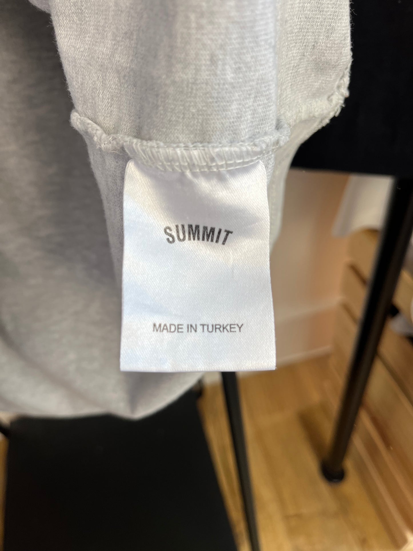 Summit Grey T-shirt - Large