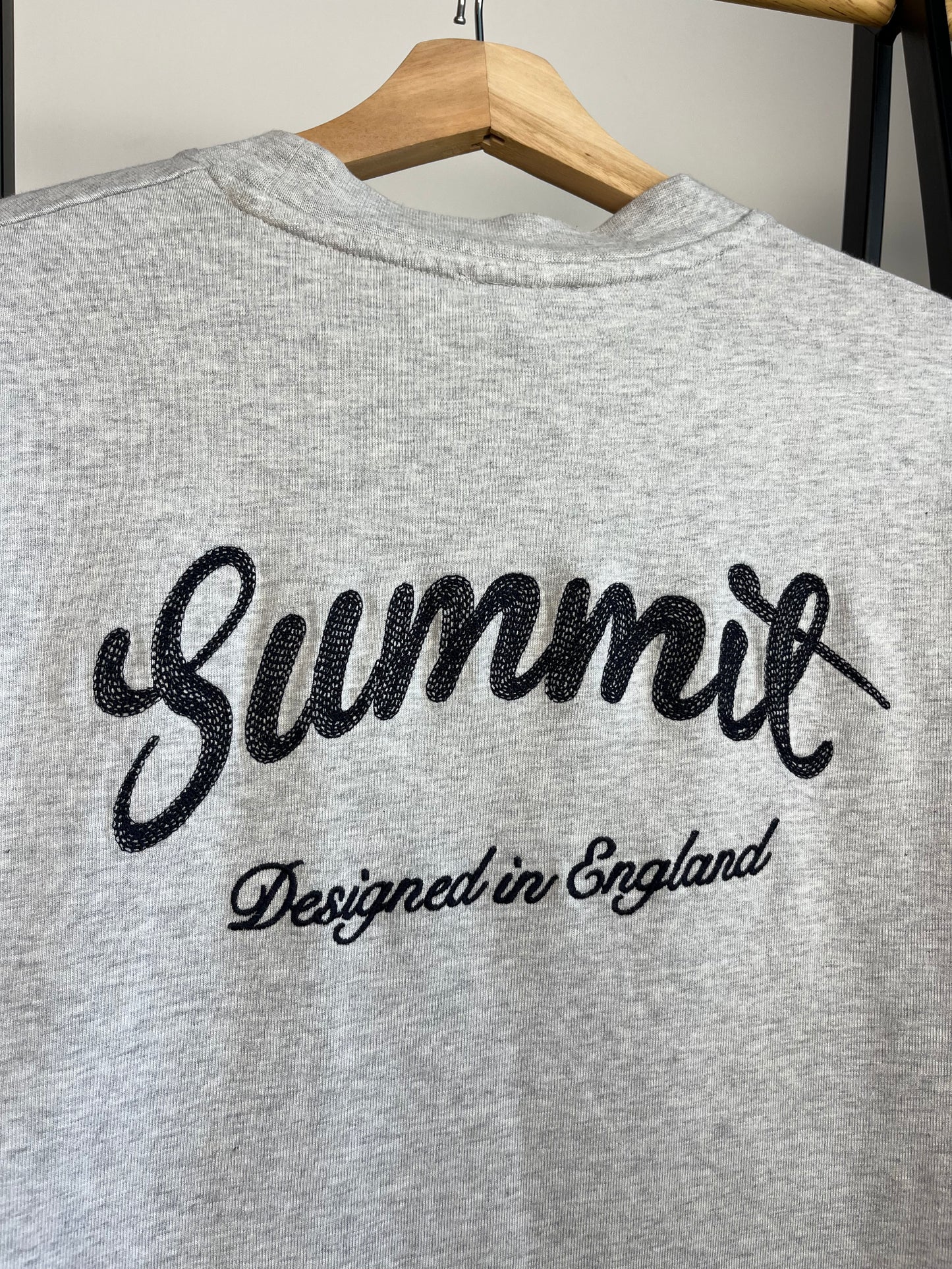 Summit Grey T-shirt - Large