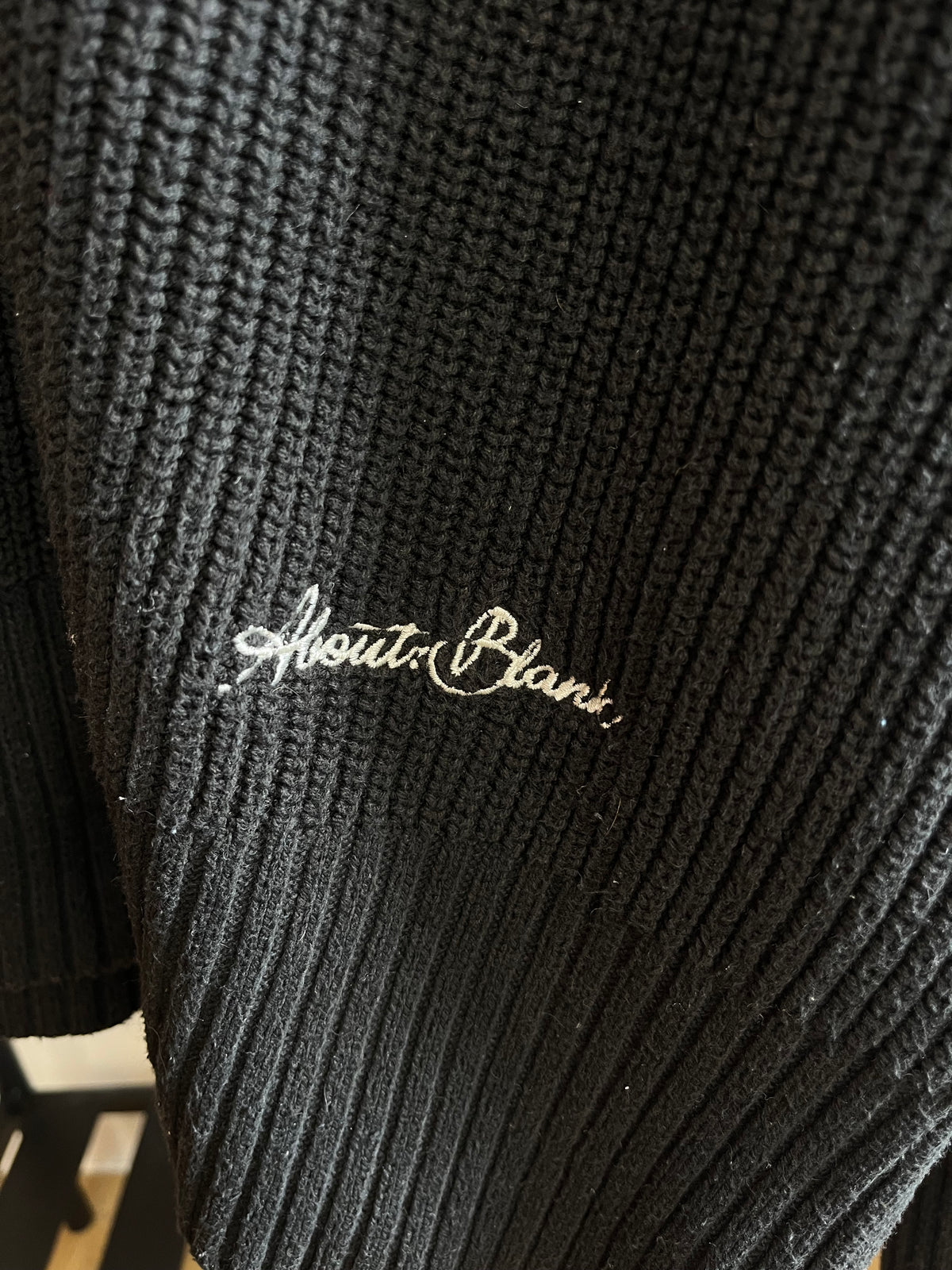 About:Blank Black Knit - XL
