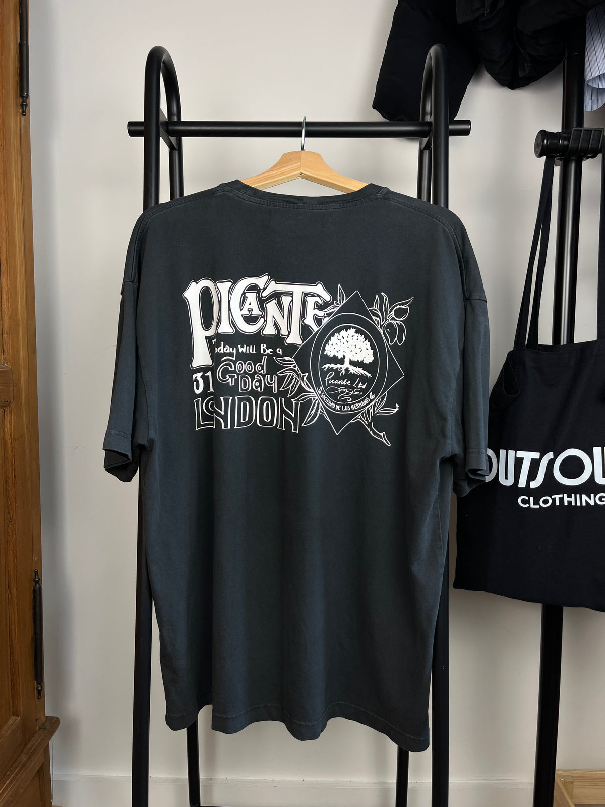 Picante Dark Grey/Vintage Black T-Shirt - Medium
