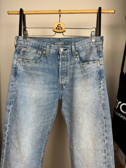Levi’s 501 Light Blue Lightweight Jeans W32 L32