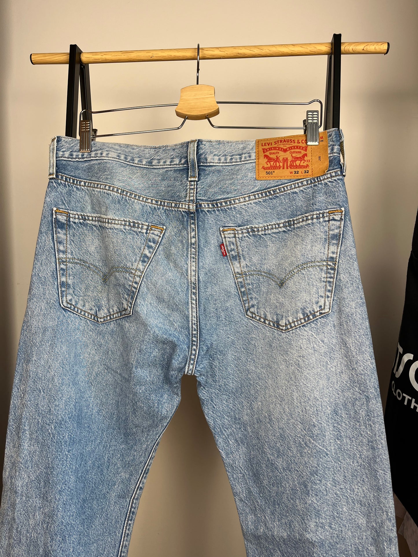 Levi’s 501 Light Blue Lightweight Jeans W32 L32