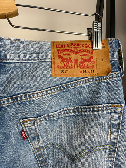 Levi’s 501 Light Blue Lightweight Jeans W32 L32