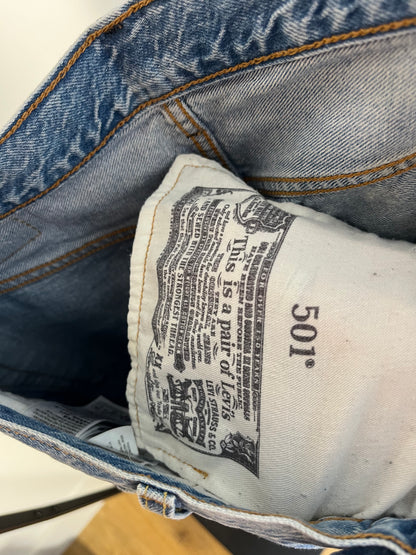 Levi’s 501 Light Blue Lightweight Jeans W32 L32