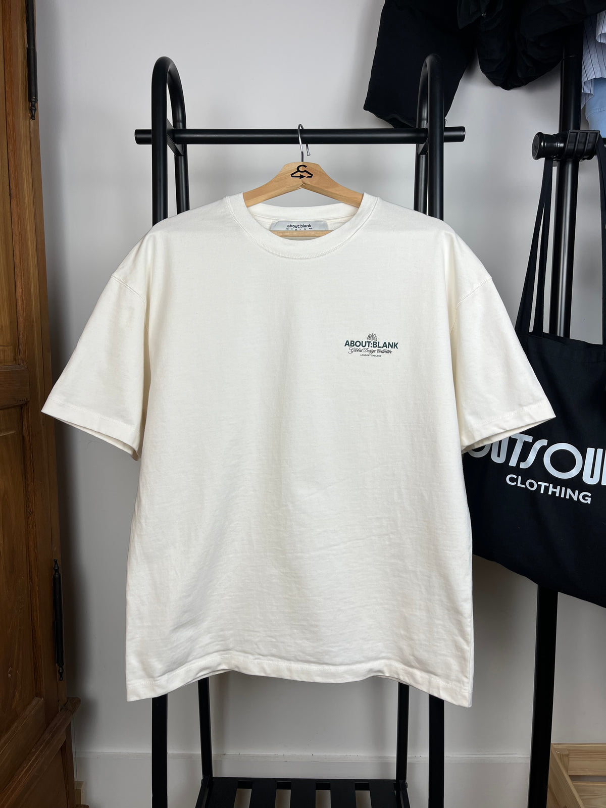 About:Blank Off White T-Shirt - Medium
