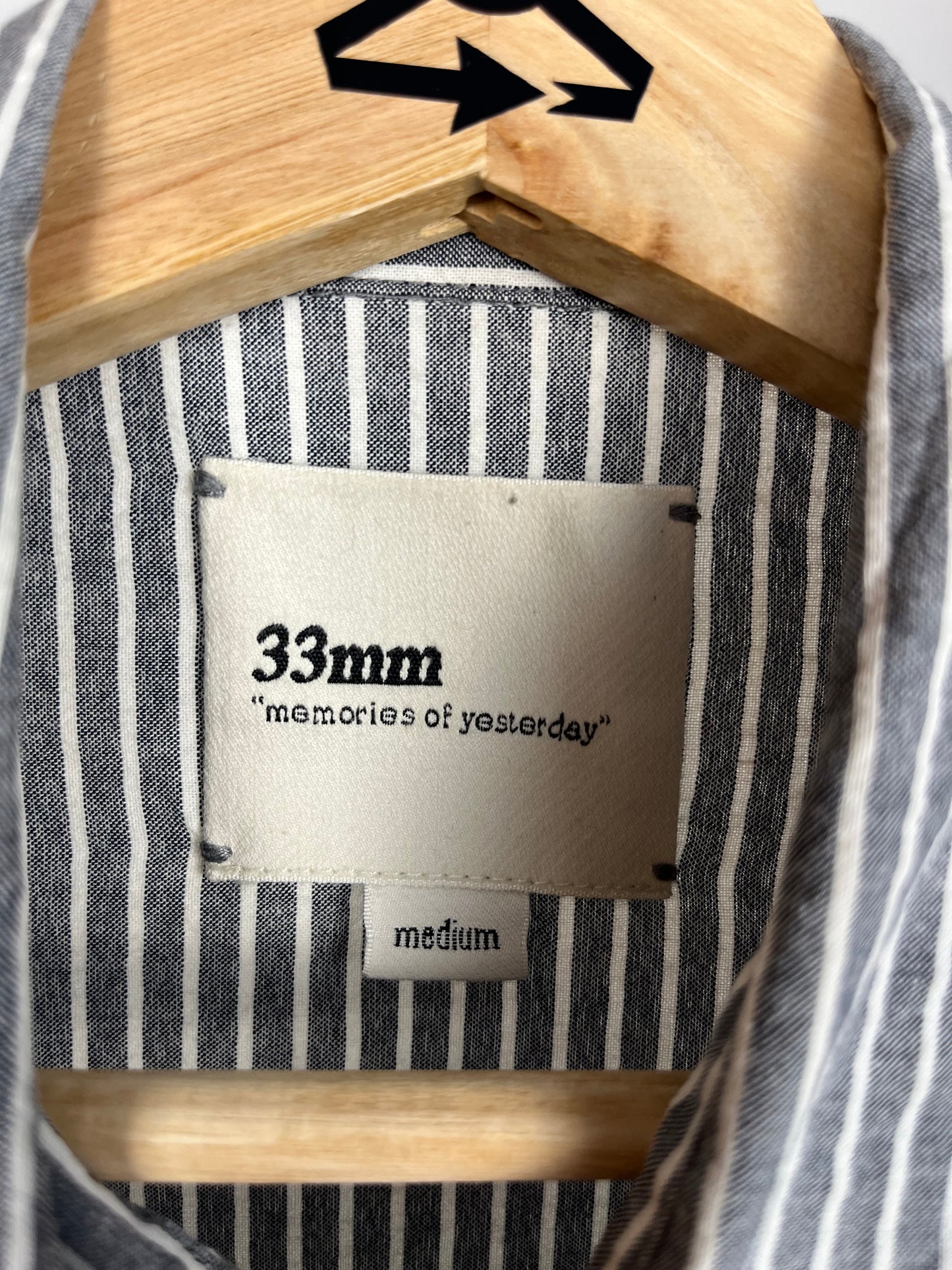 33mm Grey/White Striped Shirt - Medium