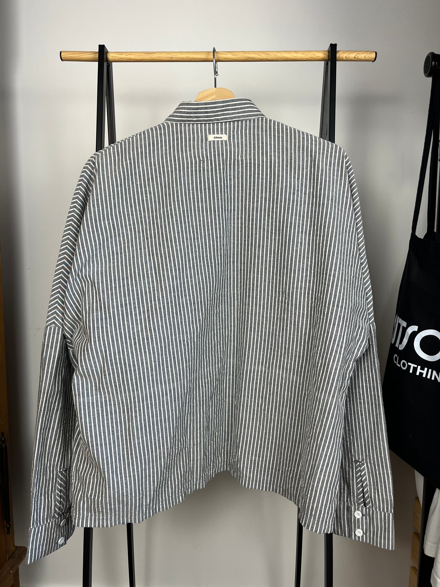 33mm Grey/White Striped Shirt - Medium