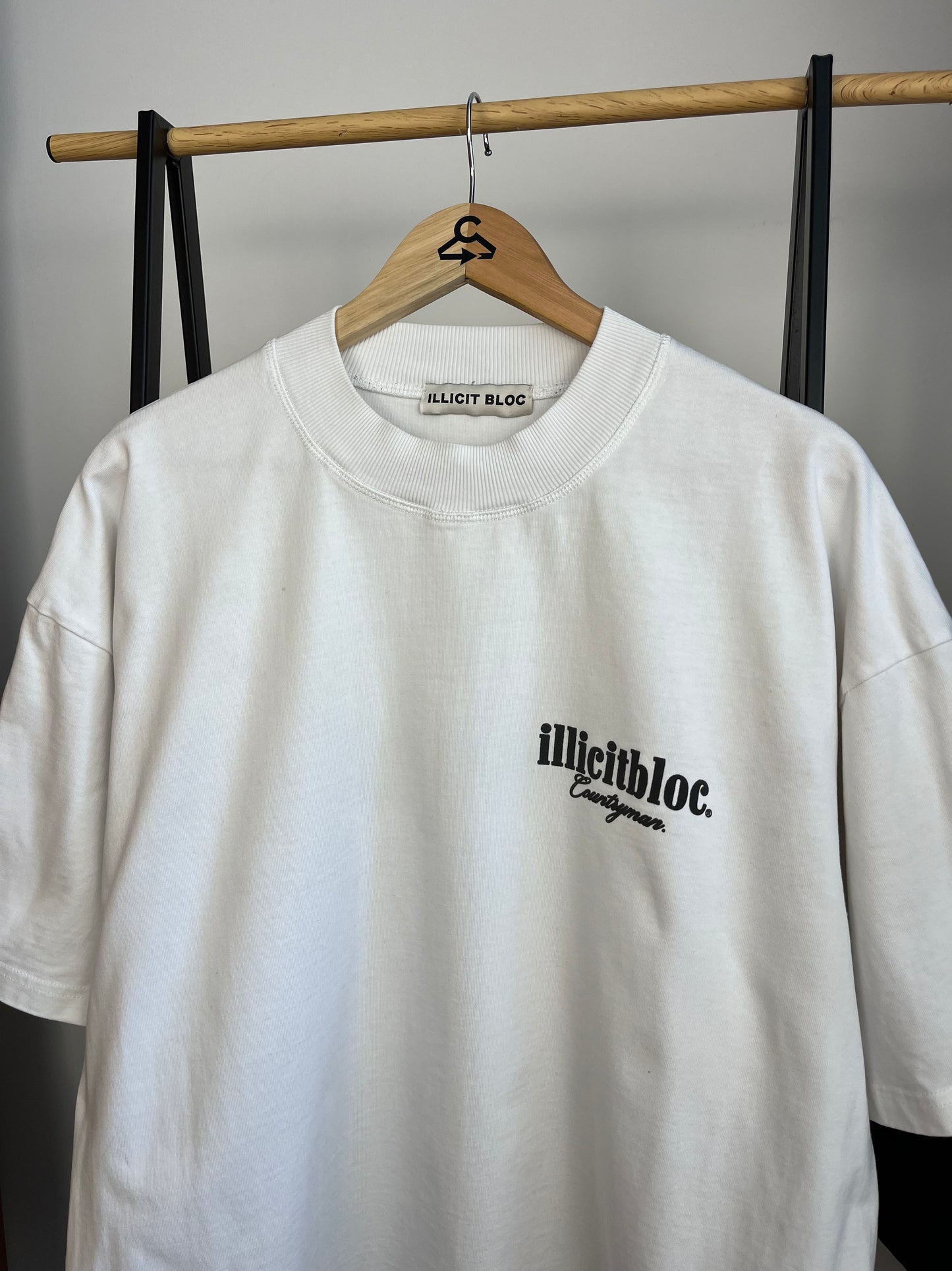 Illicit Bloc White T-Shirt - Large