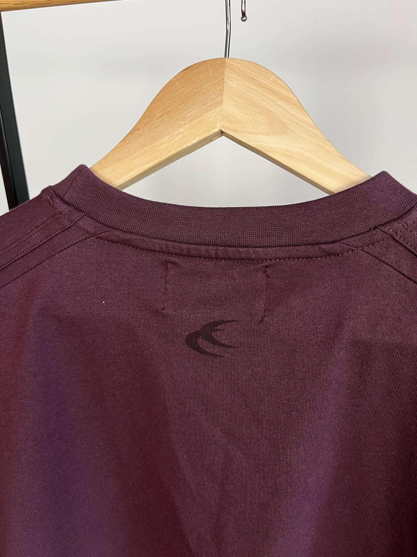 Scuffers Burgundy Cropped T-Shirt - Small/XS